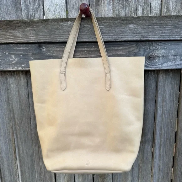 Able Selam 100% Leather Tote in Pebble 3 Deep Pockets Better with Age - Picture 5 of 11